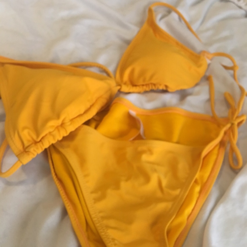 Cute yellow fun bikini 💛